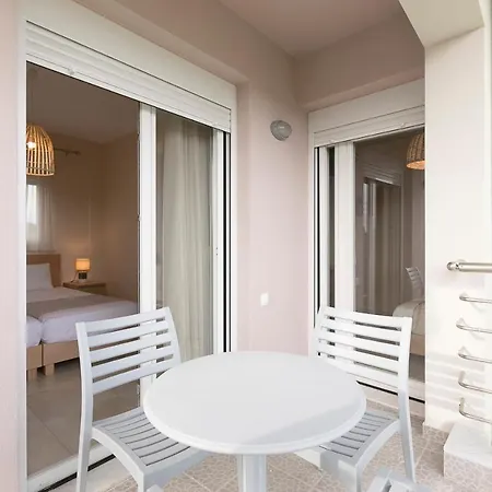 Palm Tree Maisonettes #Feelslikehome Ormos Panagias Exterior foto